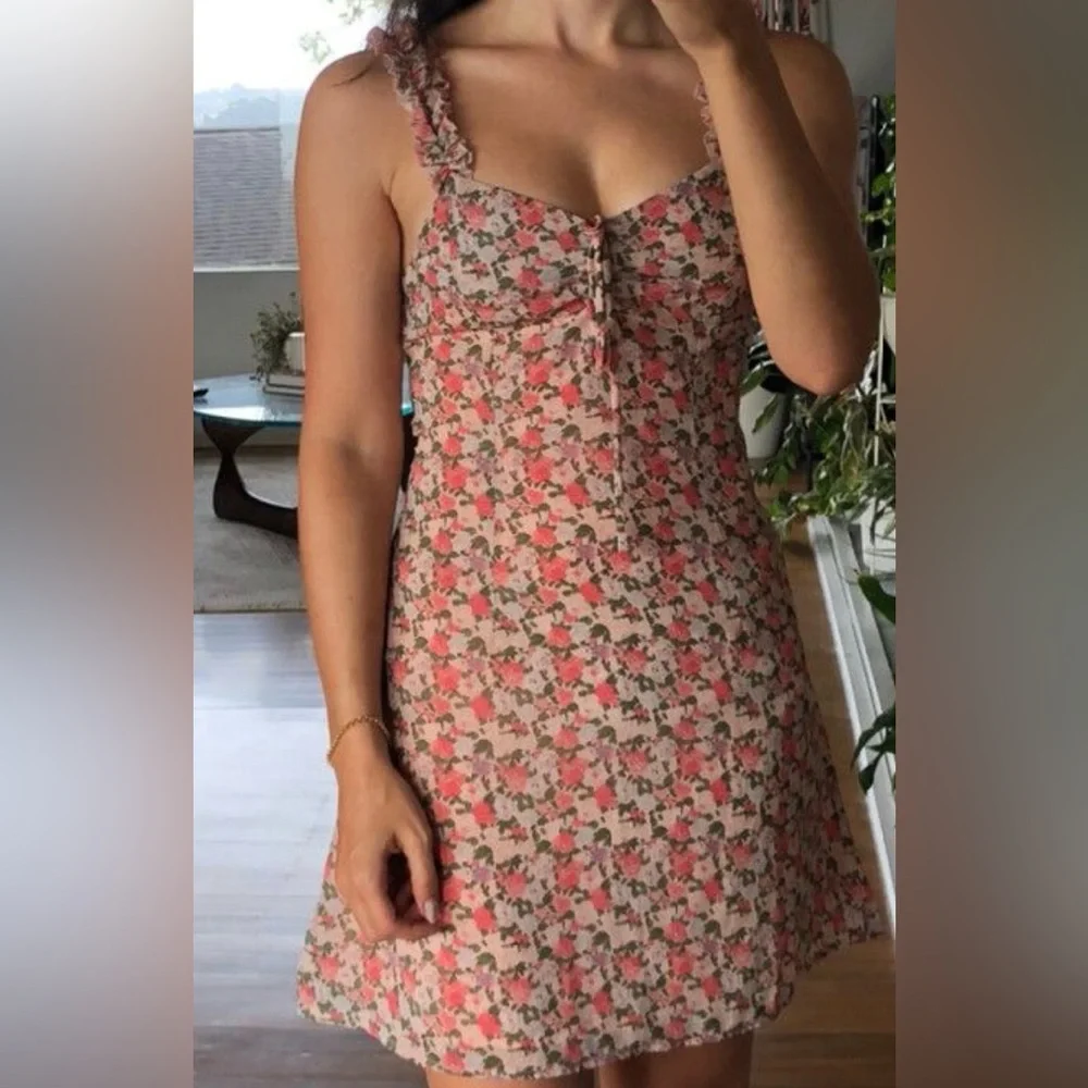Nasty Gal Floral Smocked Dress size 8 - Picture 2 of 4